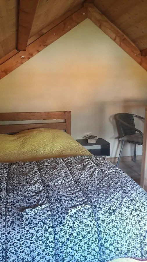 Le Chalet De Lili Nevache Apartment